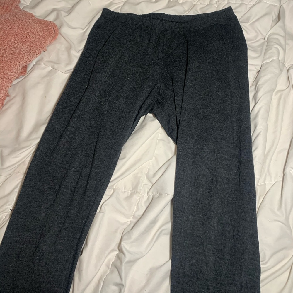 Dark gray leggings